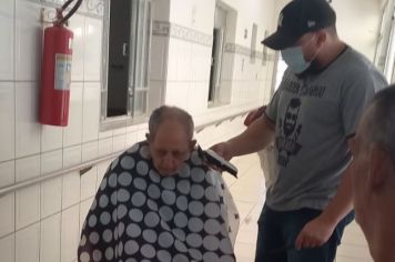 Dia do corte de cabelo 